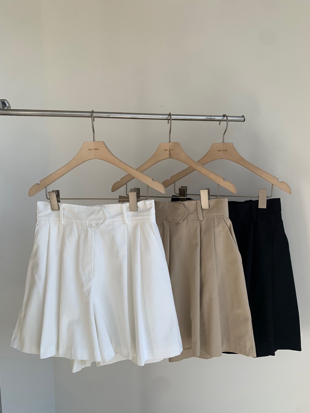 Flat Short Pants